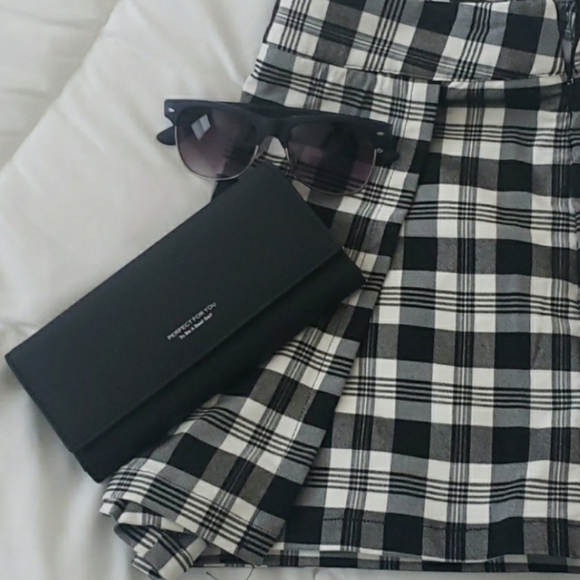 EVEYTHING MUST GO!!! - Picture 3 of 9